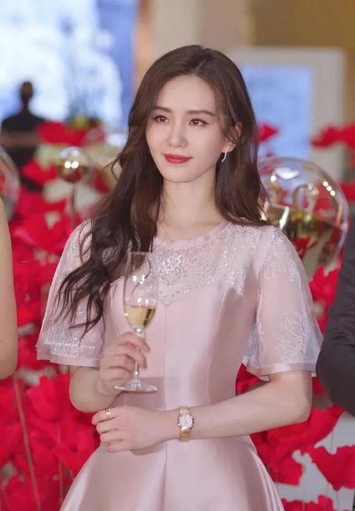 一线吃瓜娱乐圈by,揭秘“一线吃瓜”背后的故事